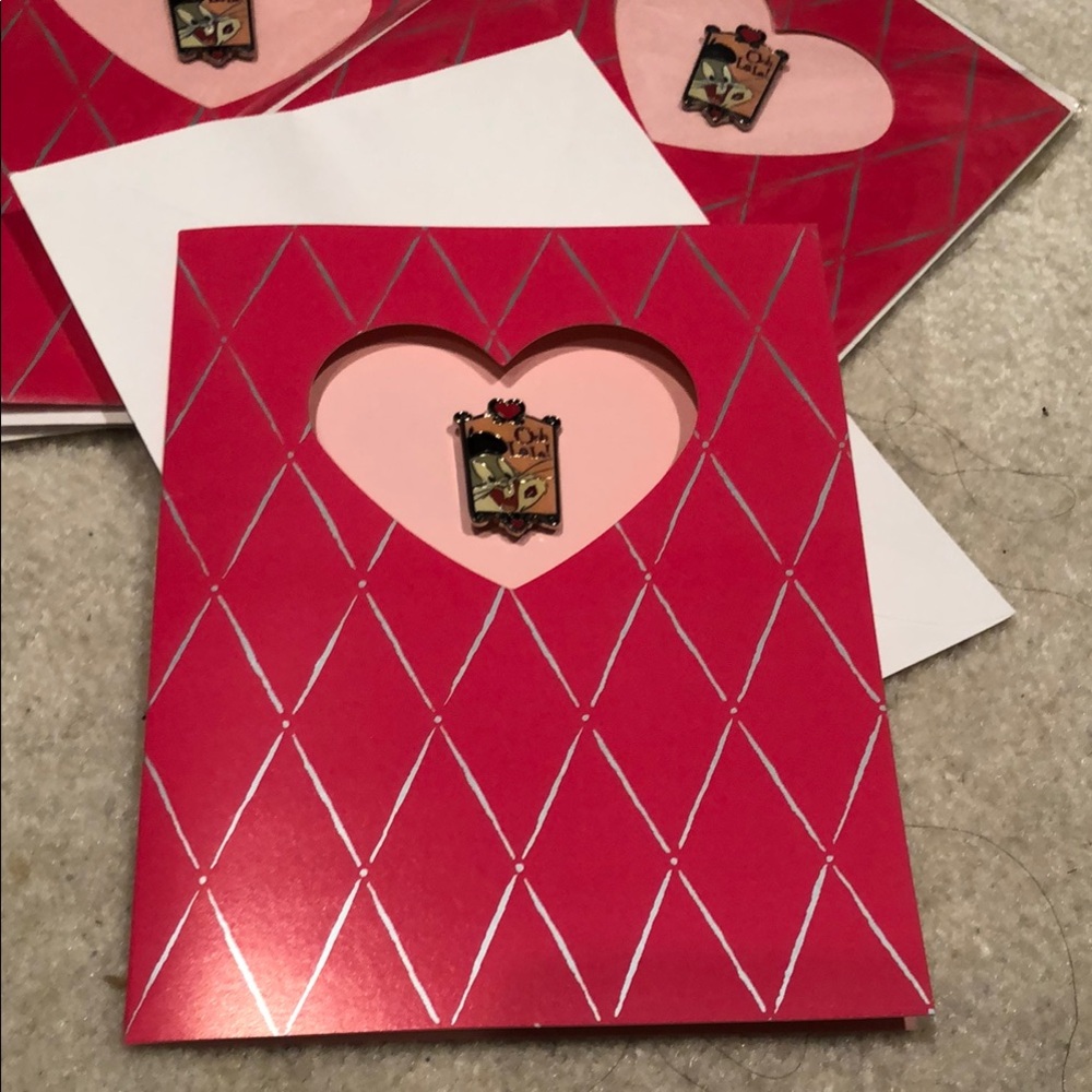 NWT Cloisonné Bugs Bunny Ooh La La Valentine’s day Pin and card - Picture 3 of 16